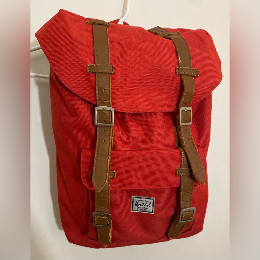 Herschel Backpack 🎒